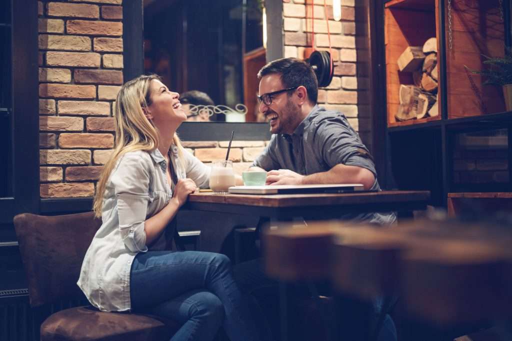 How A Better Smile Can Help You In Your Dating Life
